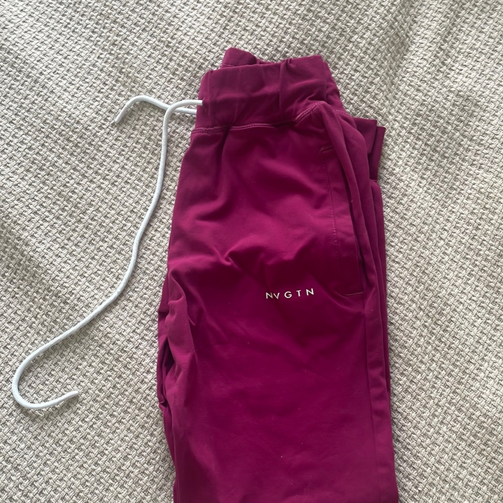 NVGNT Berry Joggers S